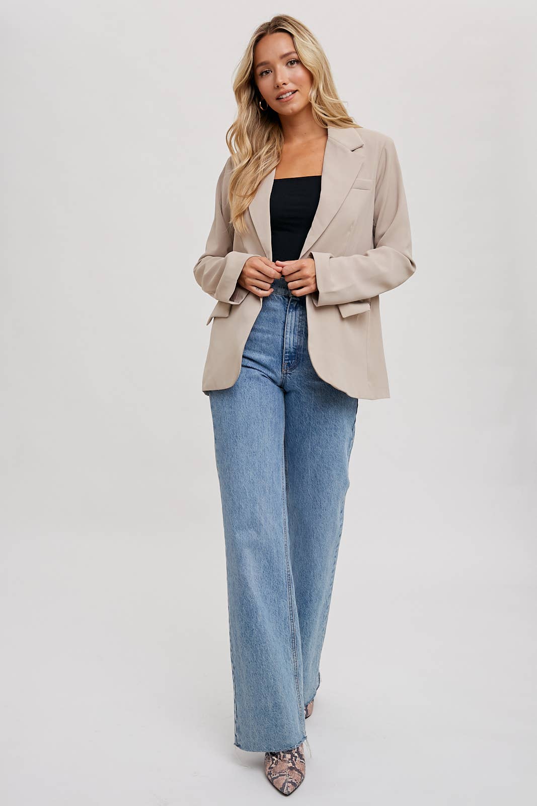 SINGLE BUTTON BLAZER