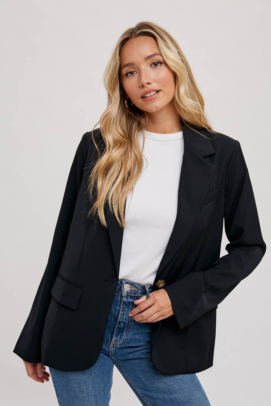 SINGLE BUTTON BLAZER