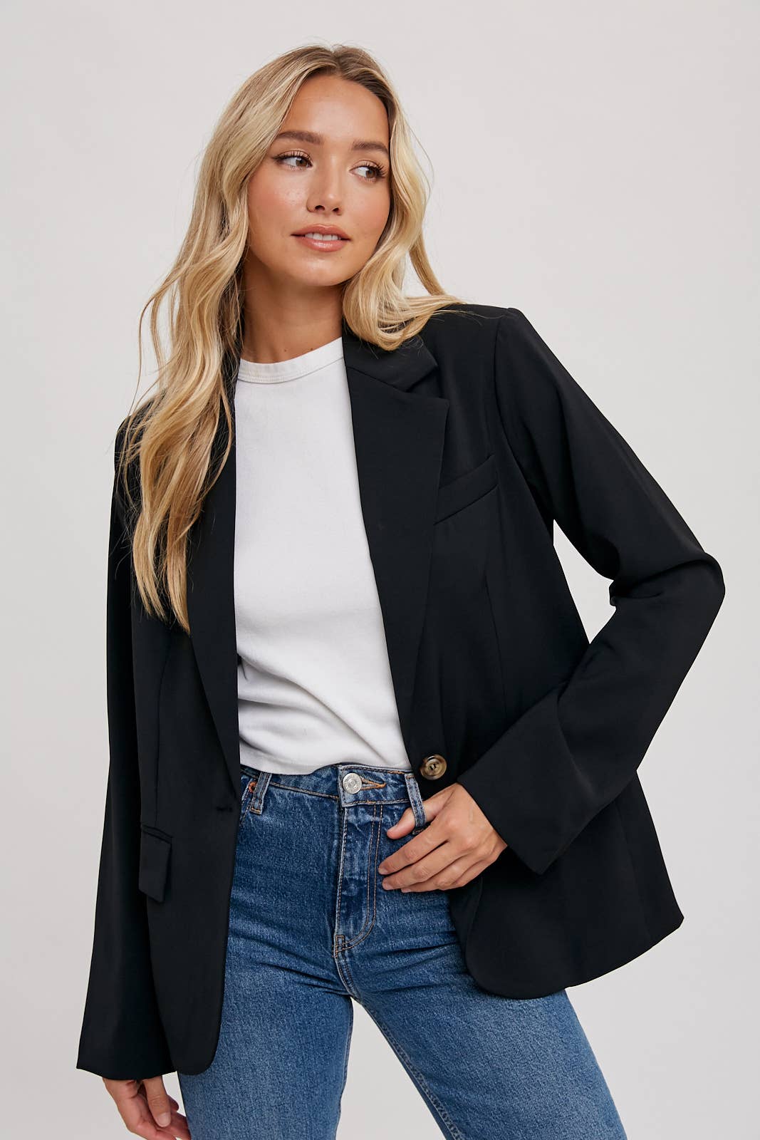 SINGLE BUTTON BLAZER