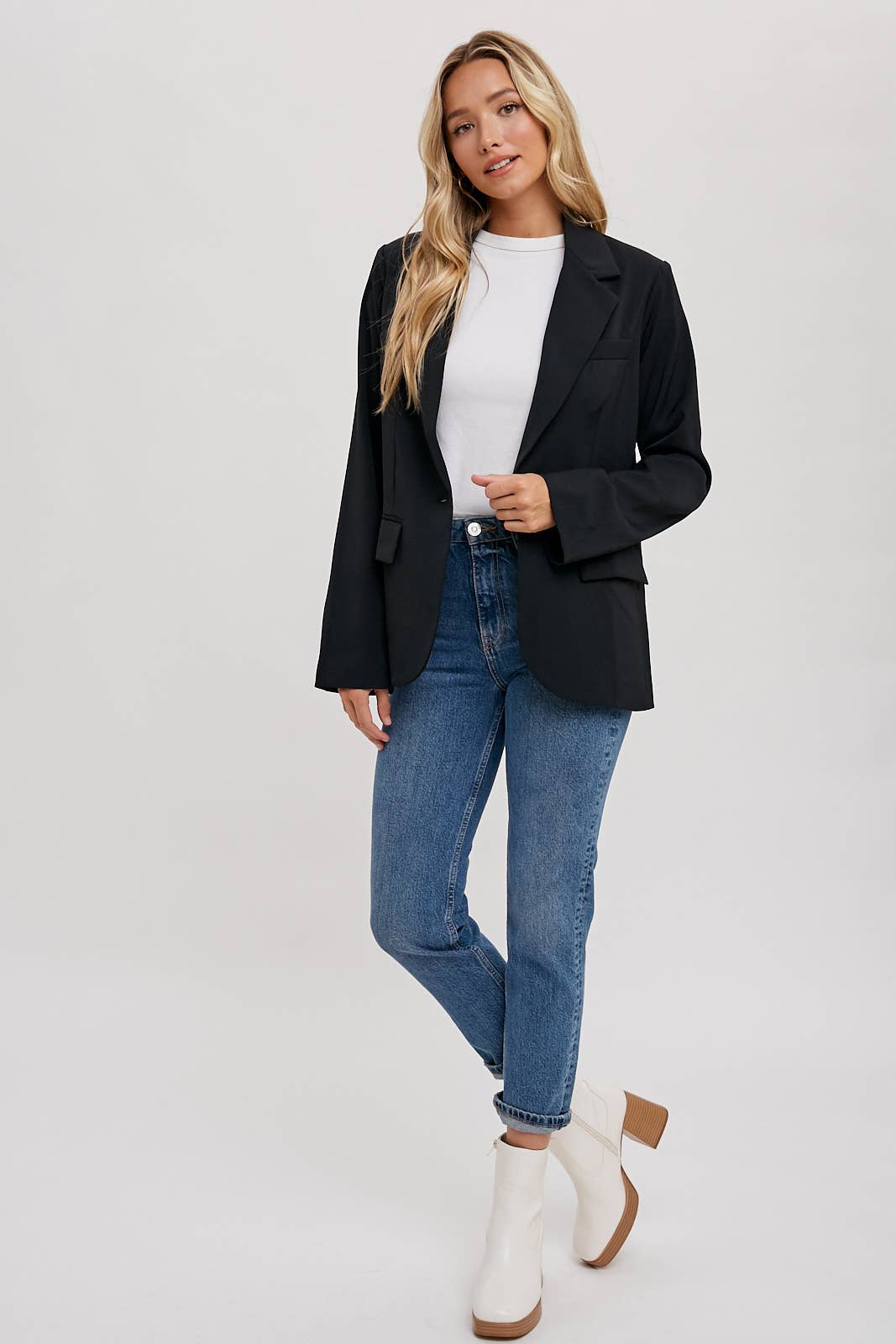 SINGLE BUTTON BLAZER